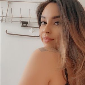 Meet your Posher, Angelica